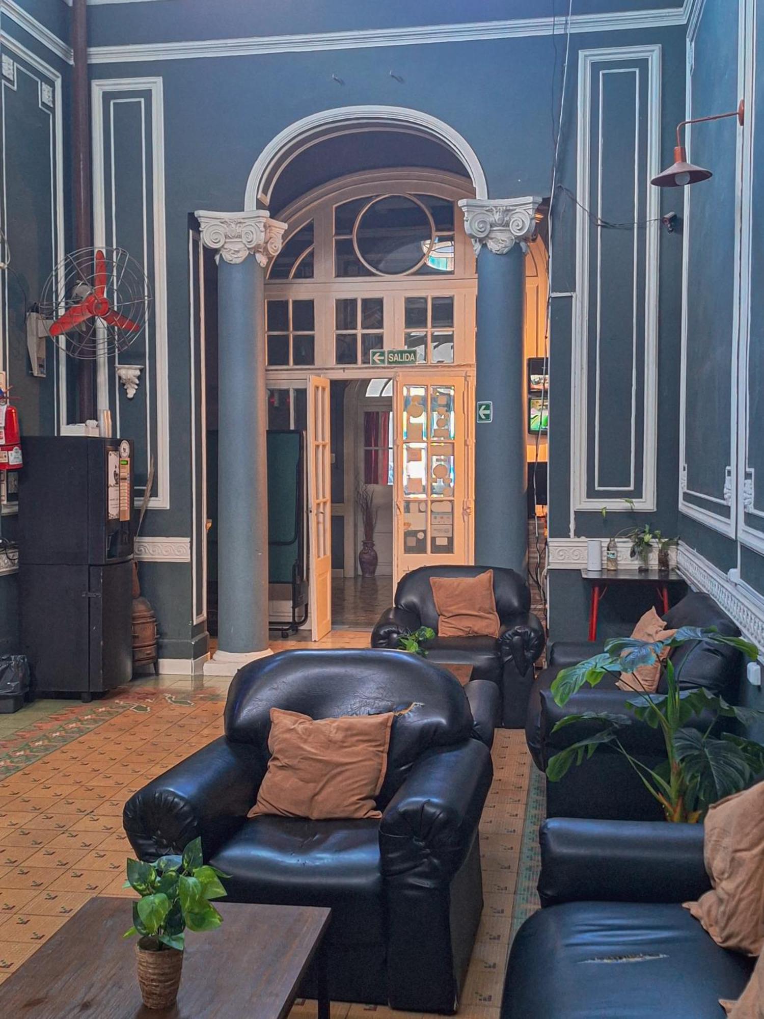 Hostel Alvear Córdoba Eksteriør bilde
